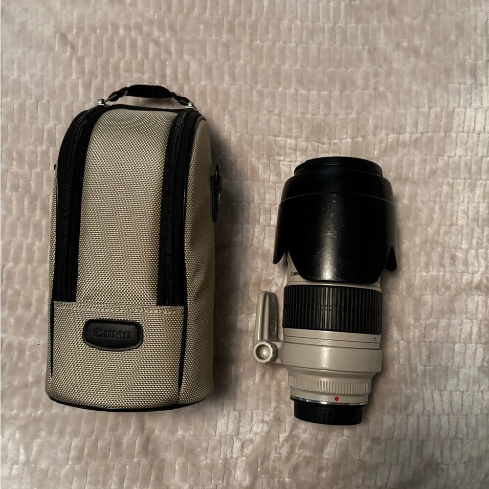 70-200mm f2.8 Camera Lens - Cream and Black